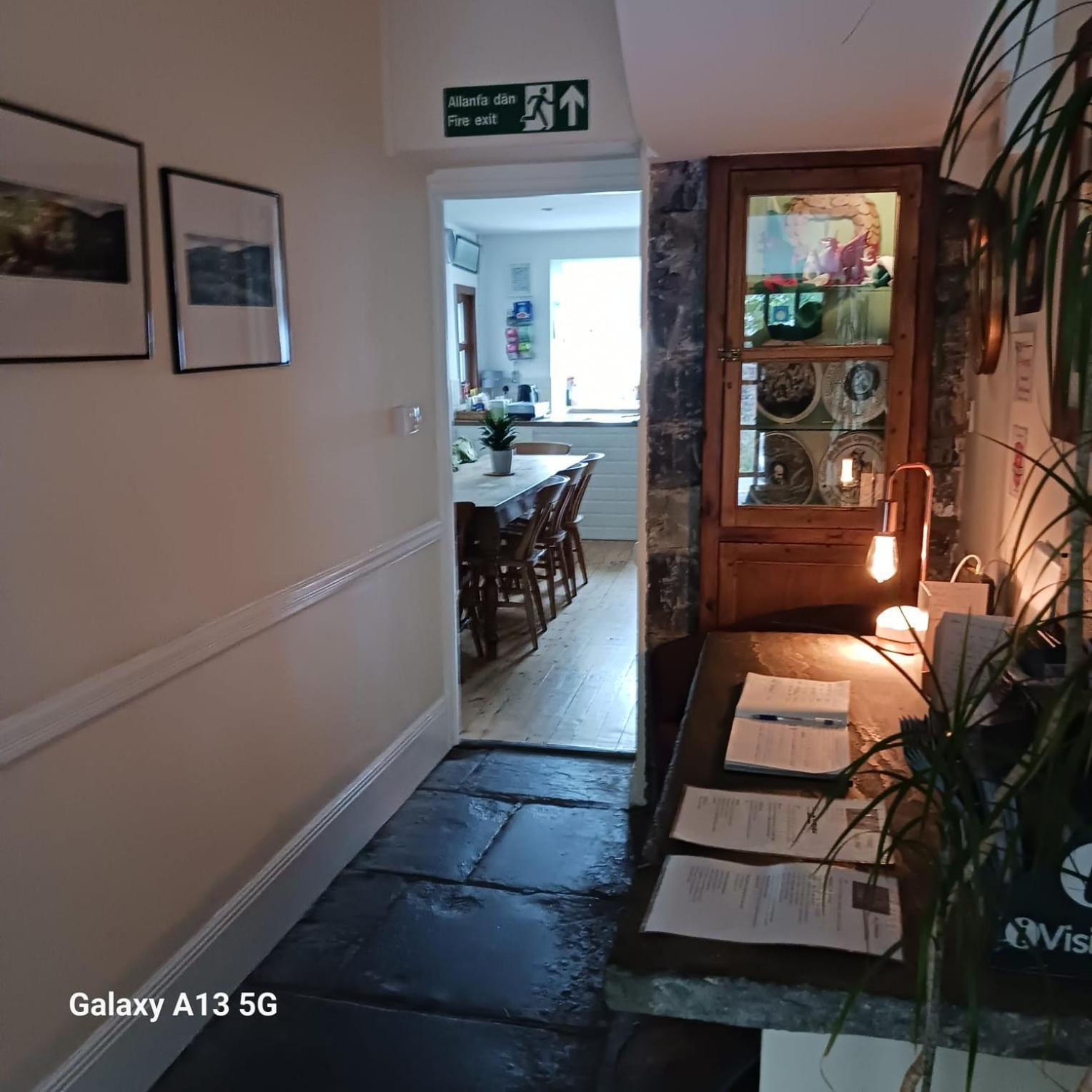 Mair'S Hotel Bridgend  Exterior photo