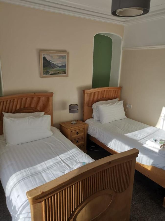 Mair'S Hotel Bridgend  Exterior photo